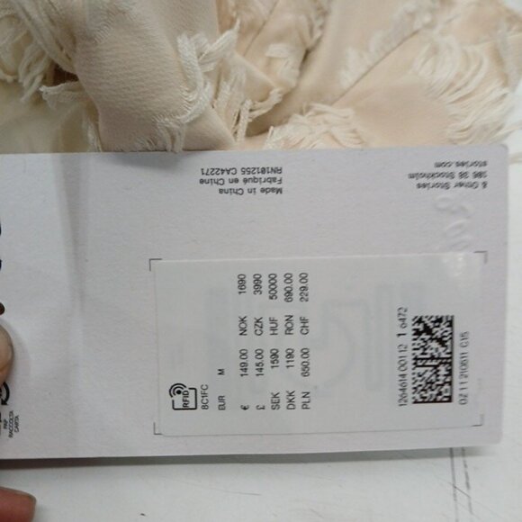 Fringed Blazer & Other Stories - Picture 4 of 9